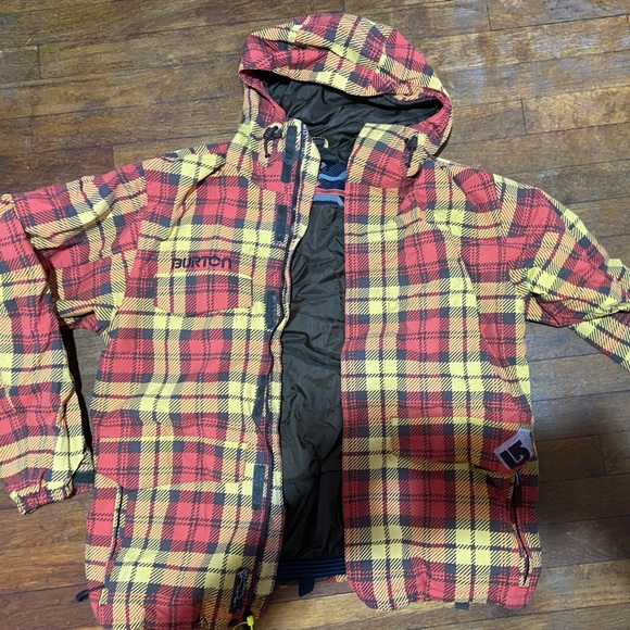 Snowboarding/skiing jacket in a men’s size medium. Used twice! - Picture 1 of 2